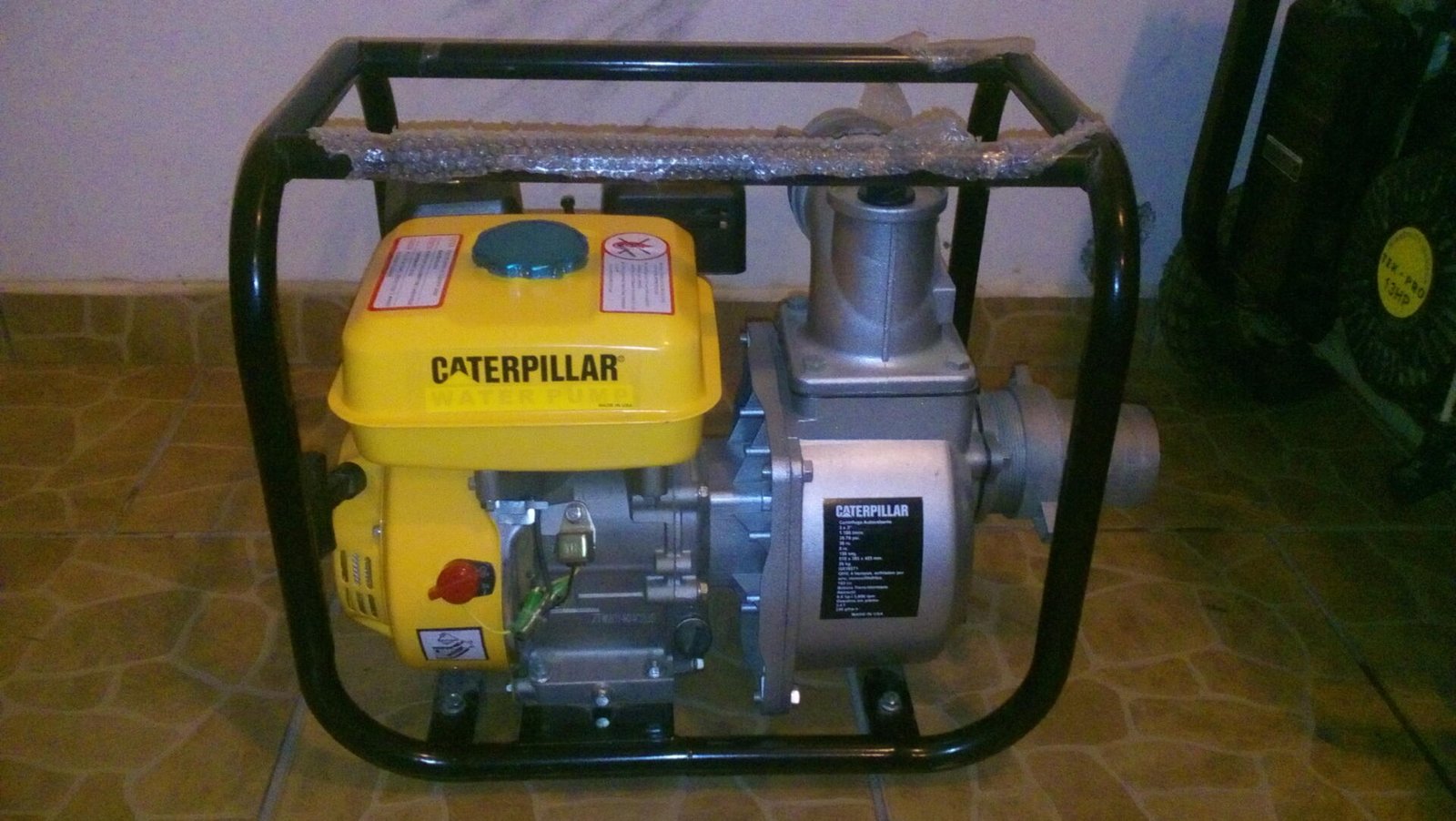 Motobomba Caterpillar 3 Pulgadas  8 Hp