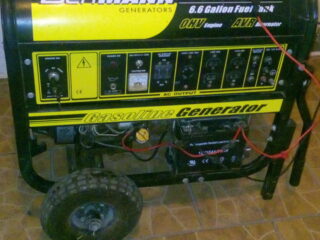 VENDO PLANTA DE LUZ 13HP MARCA GENMANN